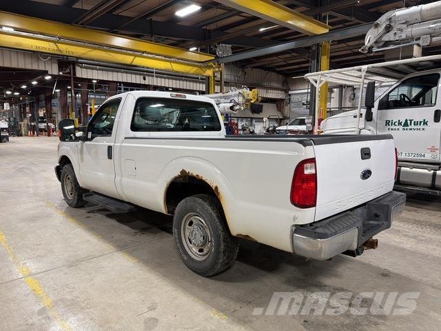 Ford F-350 Pick up/Dropside