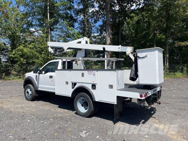 Ford F-450 Truck mounted platforms