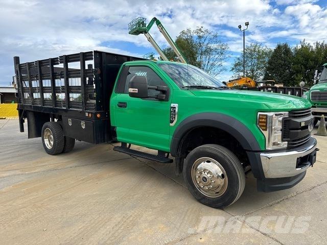 Ford F-450 Flatbed / Dropside trucks
