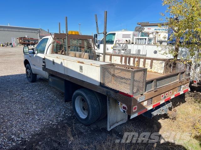 Ford F-450 Flatbed / Dropside trucks