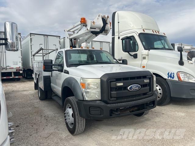 Ford F-450 Truck mounted platforms