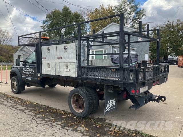 Ford F-450 Flatbed / Dropside trucks
