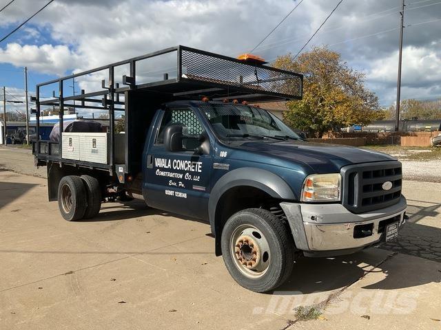 Ford F-450 Flatbed / Dropside trucks