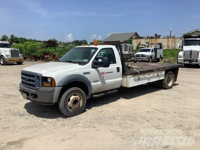 Ford F-550 Flatbed / Dropside trucks