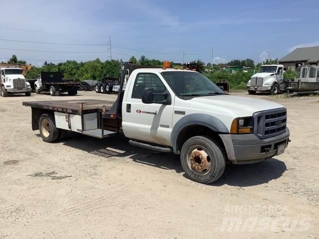 Ford F-550 Flatbed / Dropside trucks