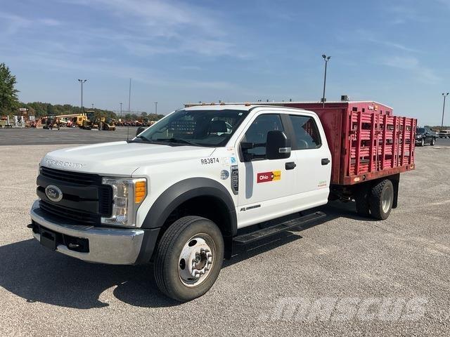 Ford F-550 Flatbed / Dropside trucks