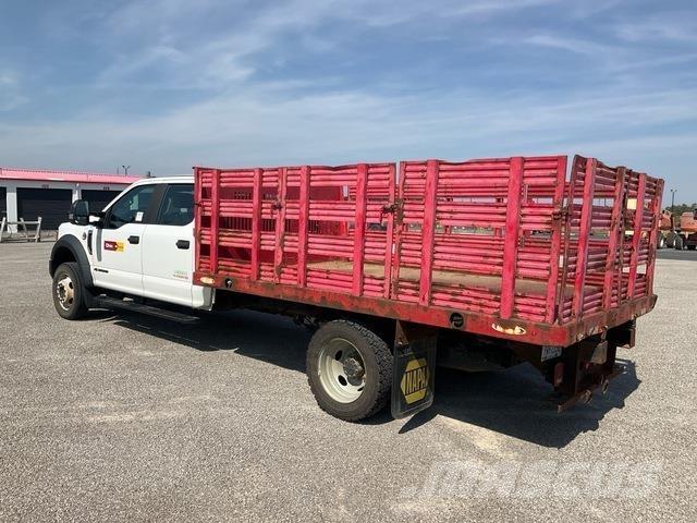 Ford F-550 Flatbed / Dropside trucks