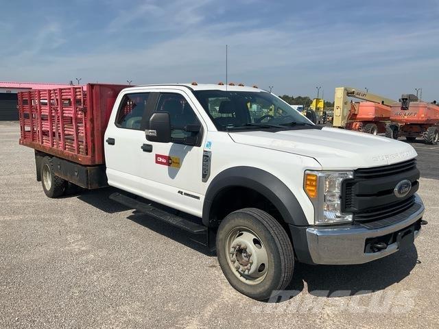 Ford F-550 Flatbed / Dropside trucks