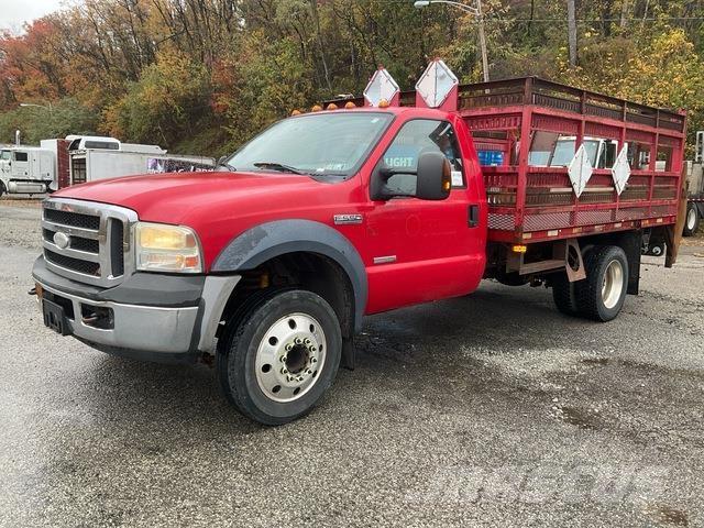 Ford F-550 Flatbed / Dropside trucks