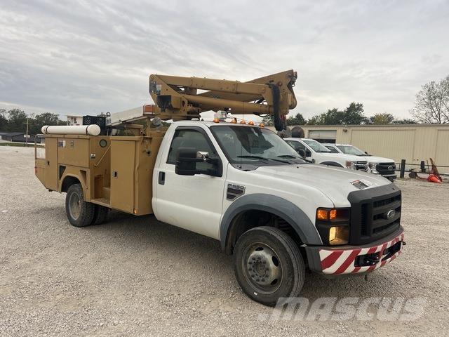 Ford F-550 Truck mounted platforms