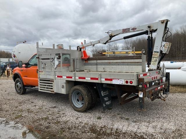Ford F-550 Truck mounted cranes