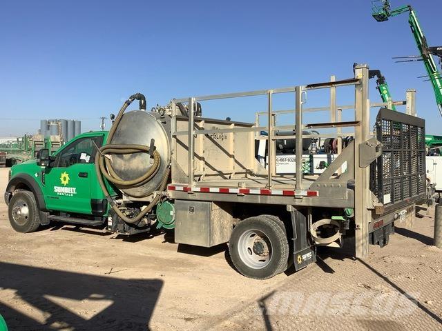 Ford F-550 Flatbed / Dropside trucks