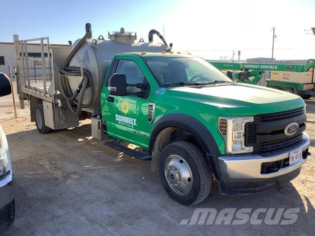 Ford F-550 Flatbed / Dropside trucks