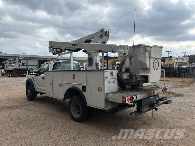 Ford F-550 Truck mounted platforms