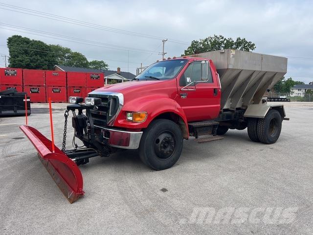 Ford F-650 Snow blades and plows