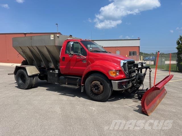 Ford F-650 Snow blades and plows