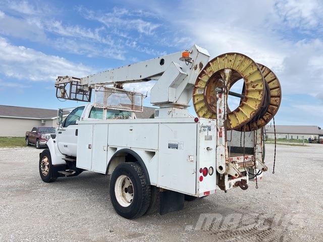 Ford F-650 Truck mounted platforms