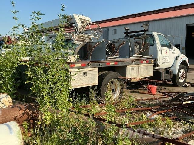 Ford F-650 Flatbed / Dropside trucks