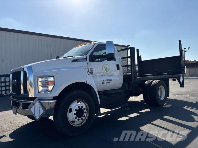 Ford F-650 Flatbed / Dropside trucks