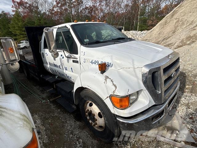 Ford F-650 Flatbed / Dropside trucks