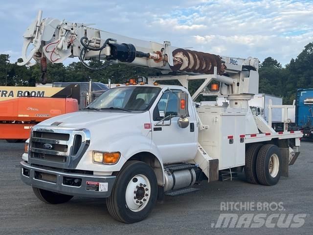 Ford F-750 Truck mounted drill rig