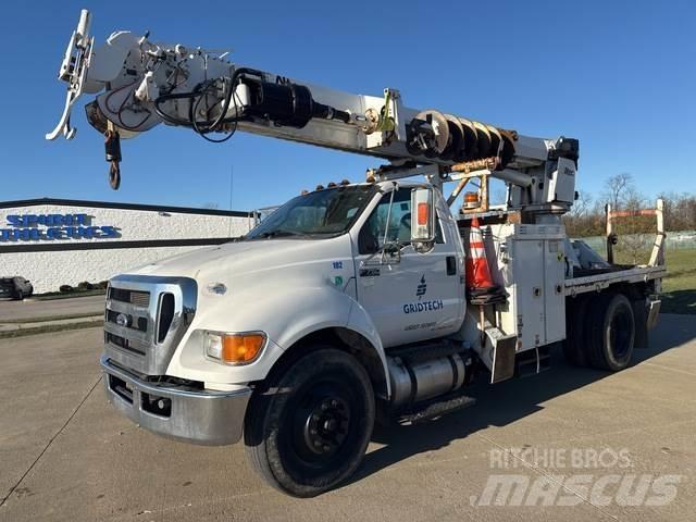 Ford F-750 Truck mounted drill rig