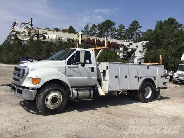 Ford F-750 Truck mounted drill rig