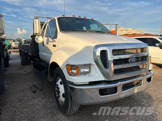 Ford F-750 Flatbed / Dropside trucks