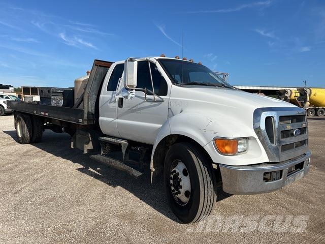 Ford F-750 Flatbed / Dropside trucks
