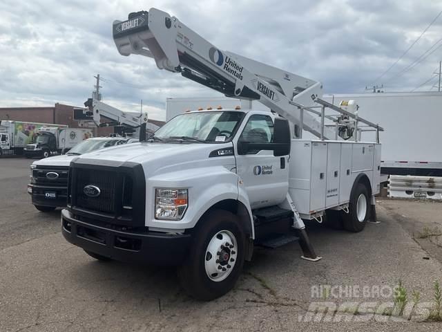 Ford F-750 Truck mounted platforms