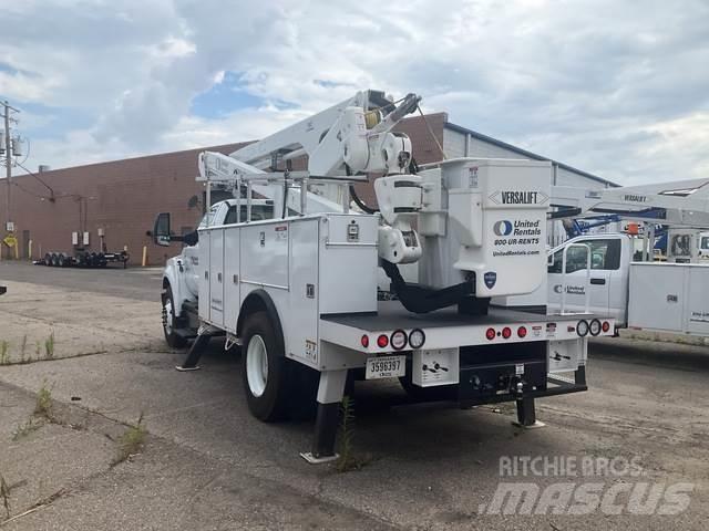Ford F-750 Truck mounted platforms