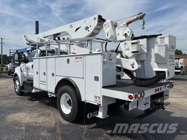 Ford F-750 Truck mounted platforms