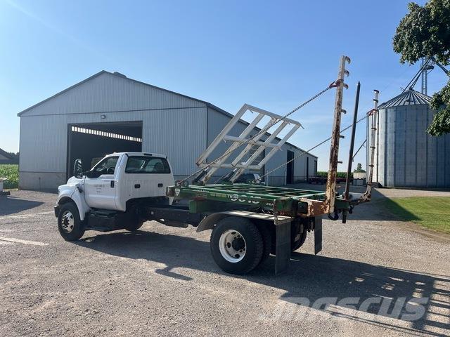 Ford F-750 Cabins and interior
