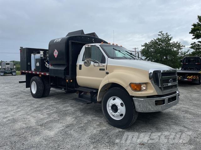 Ford F-750 Tanker trucks