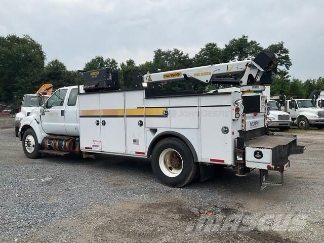 Ford F-750 Municipal / general purpose vehicles