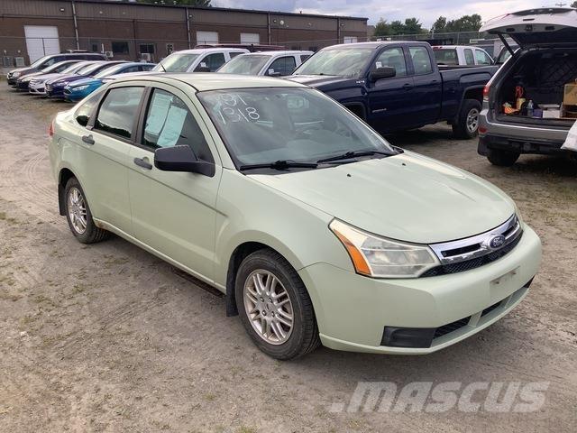 Ford Focus SE Cars