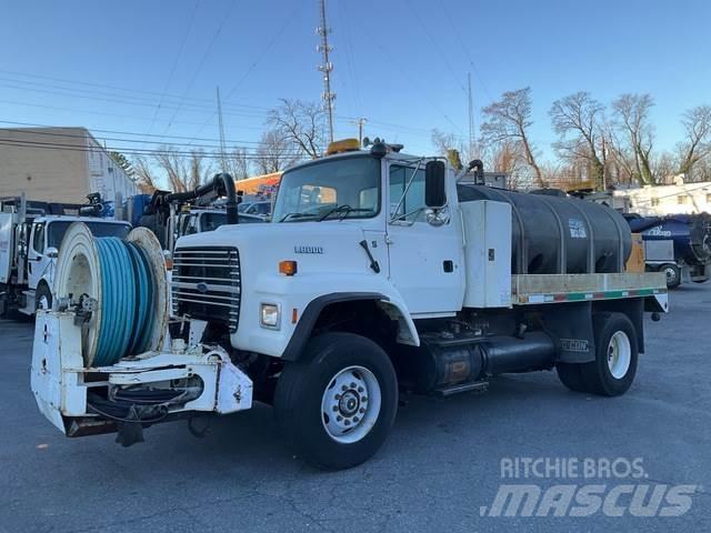 Ford L9000 Commercial vehicle