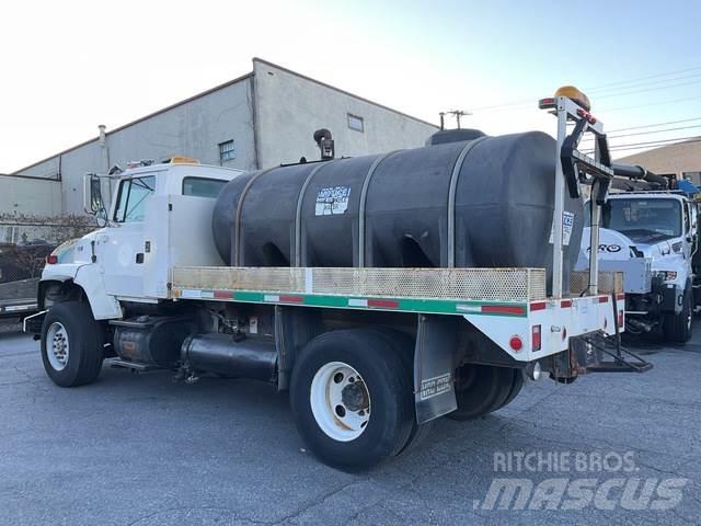 Ford L9000 Commercial vehicle