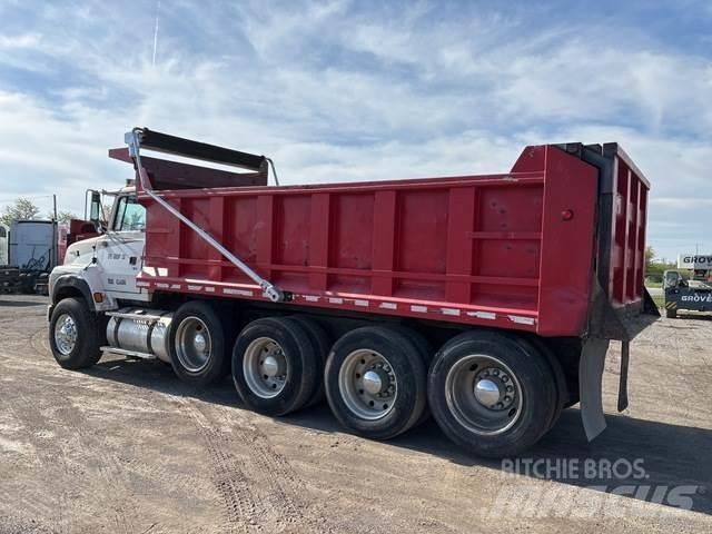 Ford L9000 Tipper trucks