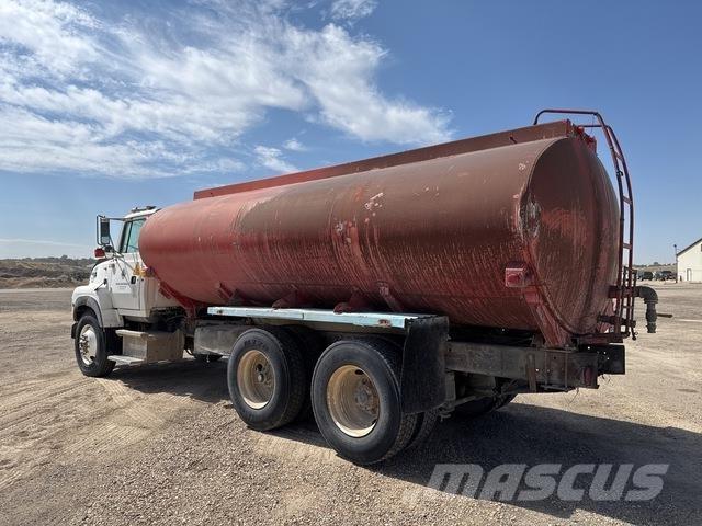 Ford L9000 Water bowser