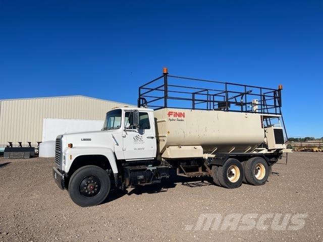 Ford L9000 Farm machinery