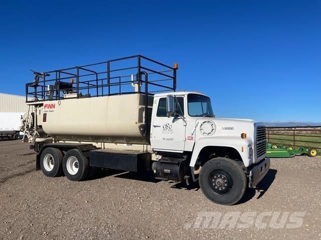 Ford L9000 Farm machinery