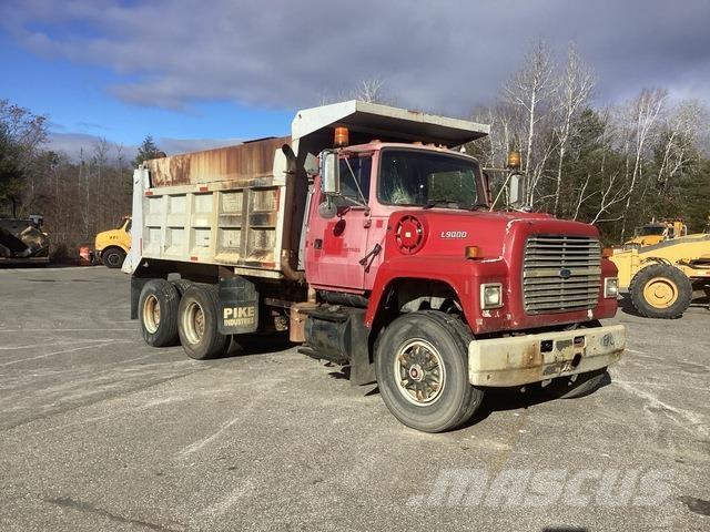 Ford L9000 Water bowser