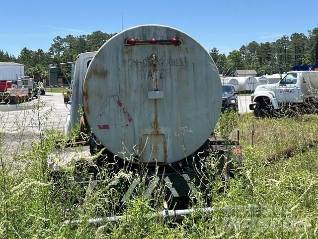 Ford LN7000 Water bowser