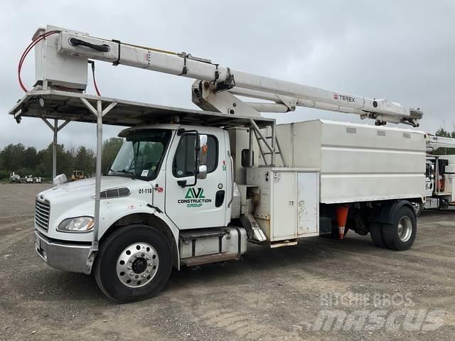 Freightliner  Truck mounted platforms