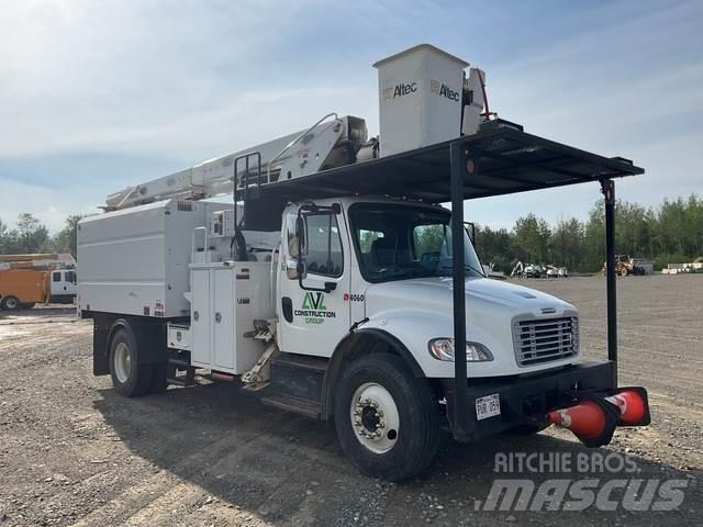 Freightliner  Truck mounted platforms
