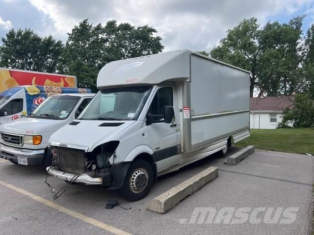 Freightliner  Panel vans