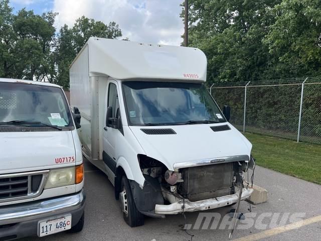 Freightliner  Panel vans