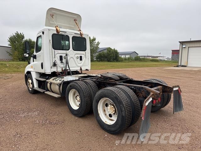 Freightliner  Prime Movers