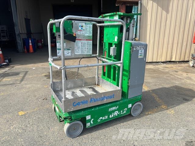 Genie GR-12 Used Personnel lifts and access elevators